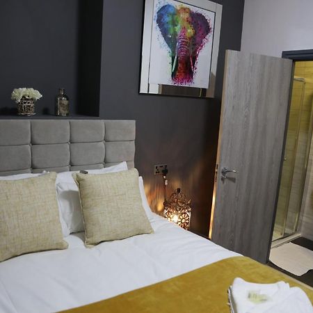 Park City Suites Hotel Manchester Esterno foto