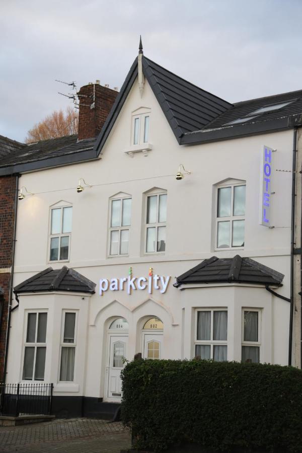 Park City Suites Hotel Manchester Esterno foto