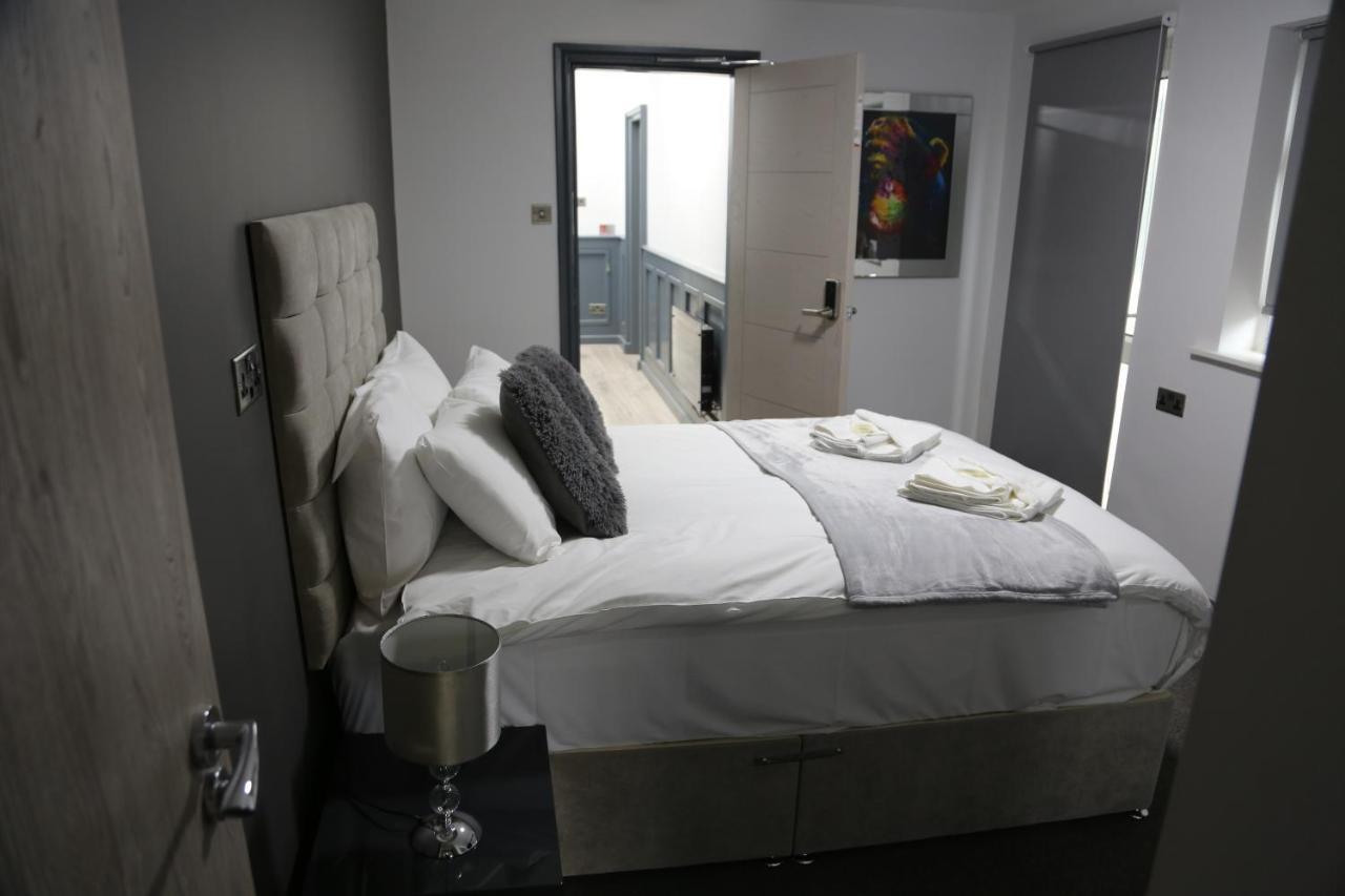 Park City Suites Hotel Manchester Esterno foto