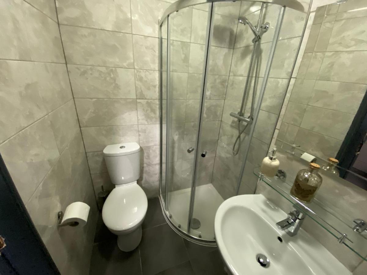 Park City Suites Hotel Manchester Esterno foto