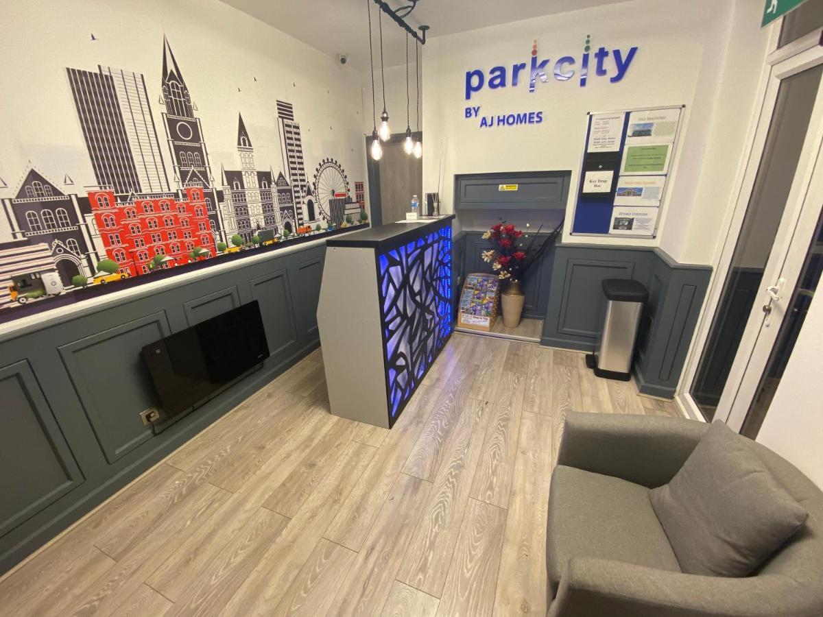 Park City Suites Hotel Manchester Esterno foto